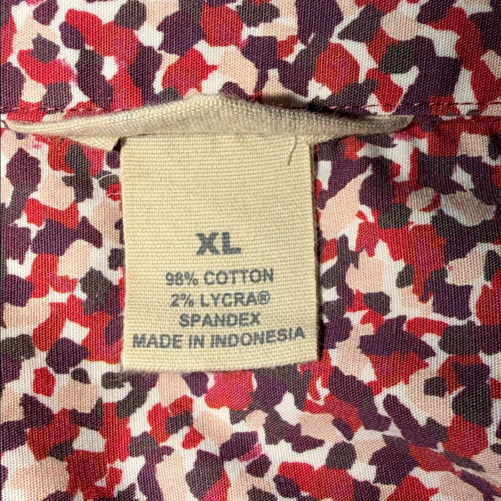 Duluth Trading Co Red and White Patterned Button Down Shirt - Picture 11 of 12